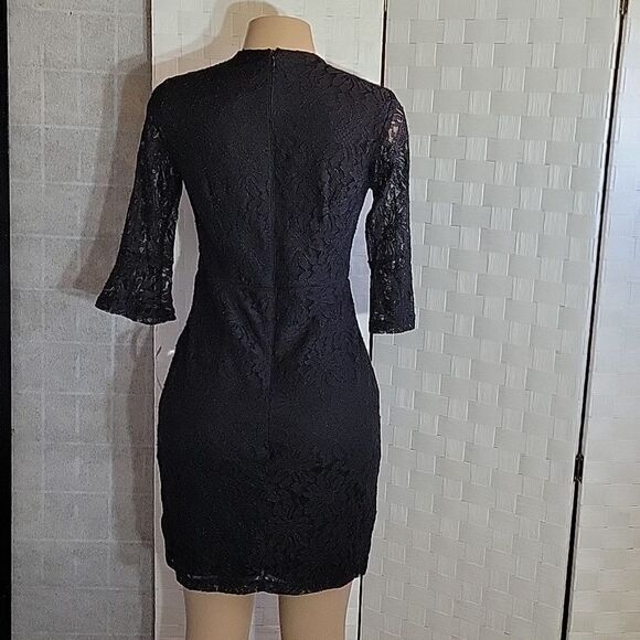 BRAND NEW STELLA &JULIE 3/4 SLEEVE LACE DESIGN V-NECK SHORT DRESS - Picture 7 of 12